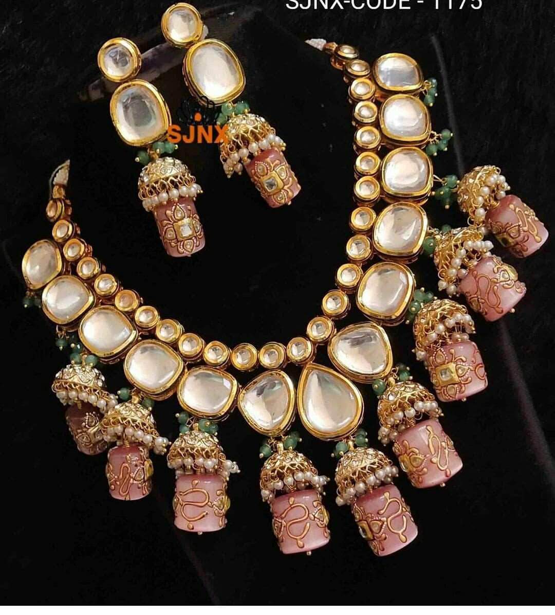 Onyx Kundan Set