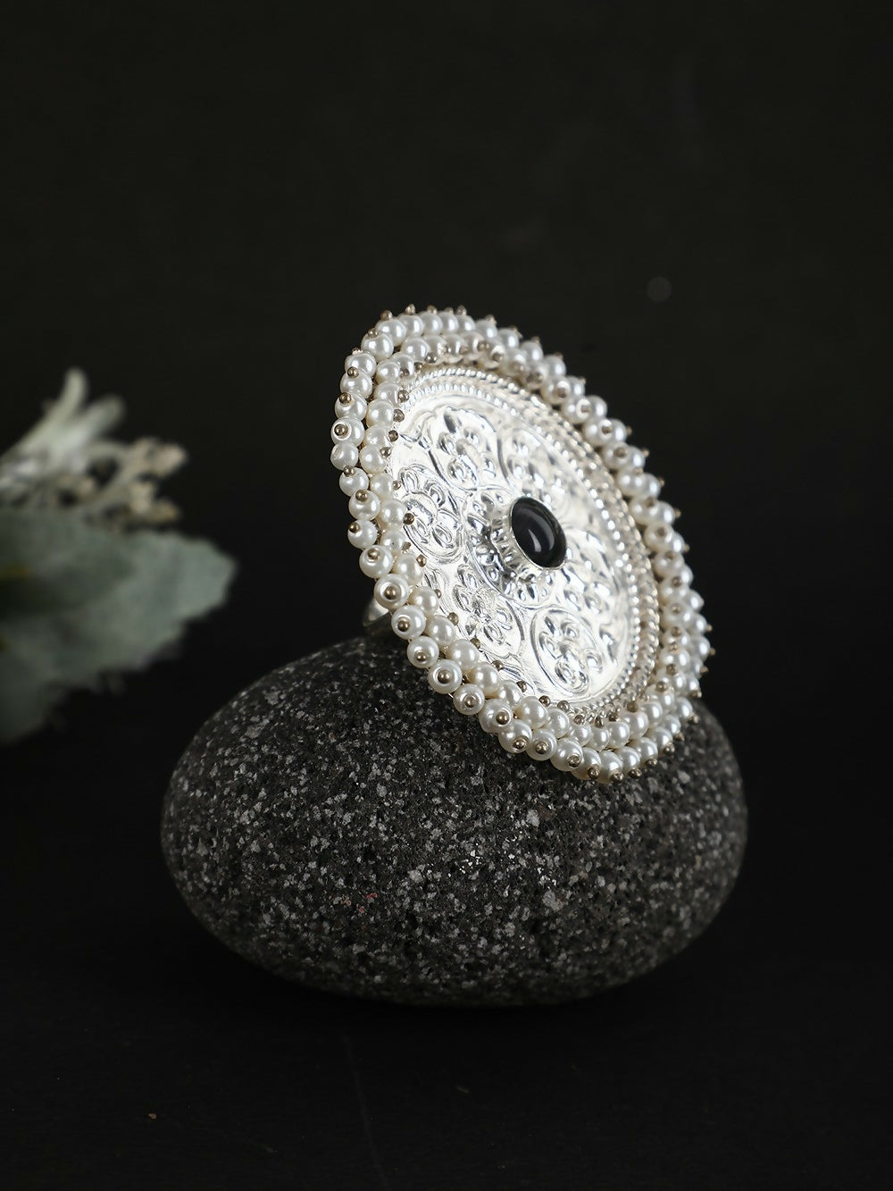 Joban Fashion Women Round Shape Silver Tone Ring