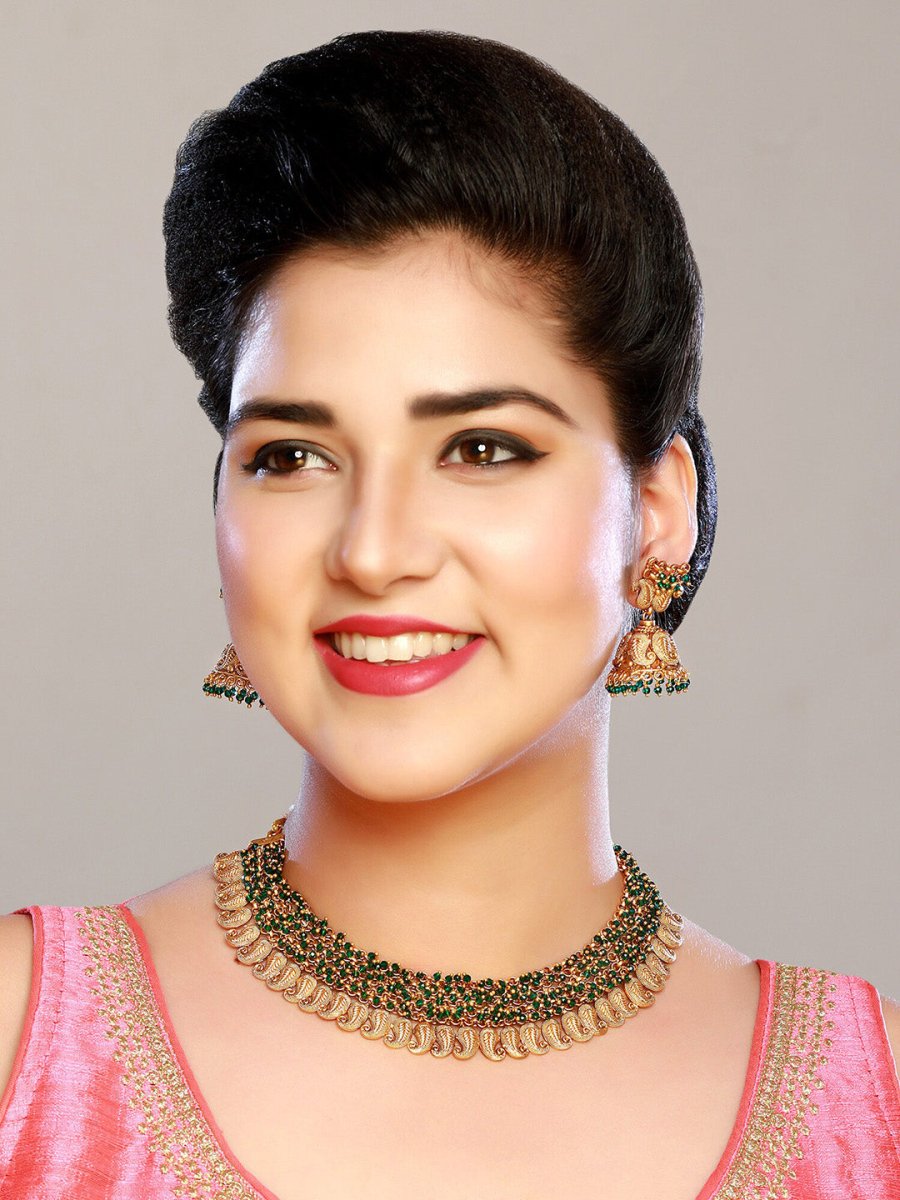 Aadita Gold-Polished Green Pearls Beaded Choker Jewellery Set