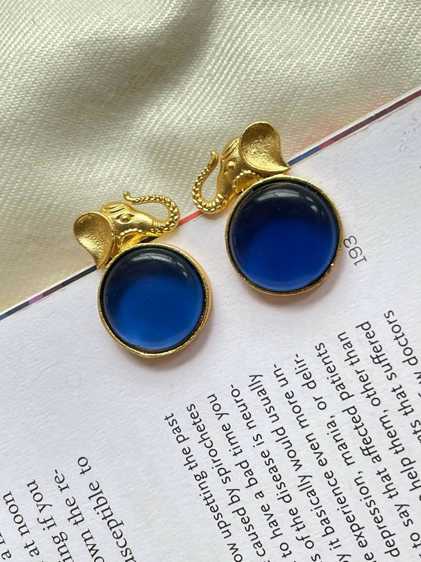 Joban Fashion Monalisa Stone Elephant Shape Golden Stud Earring