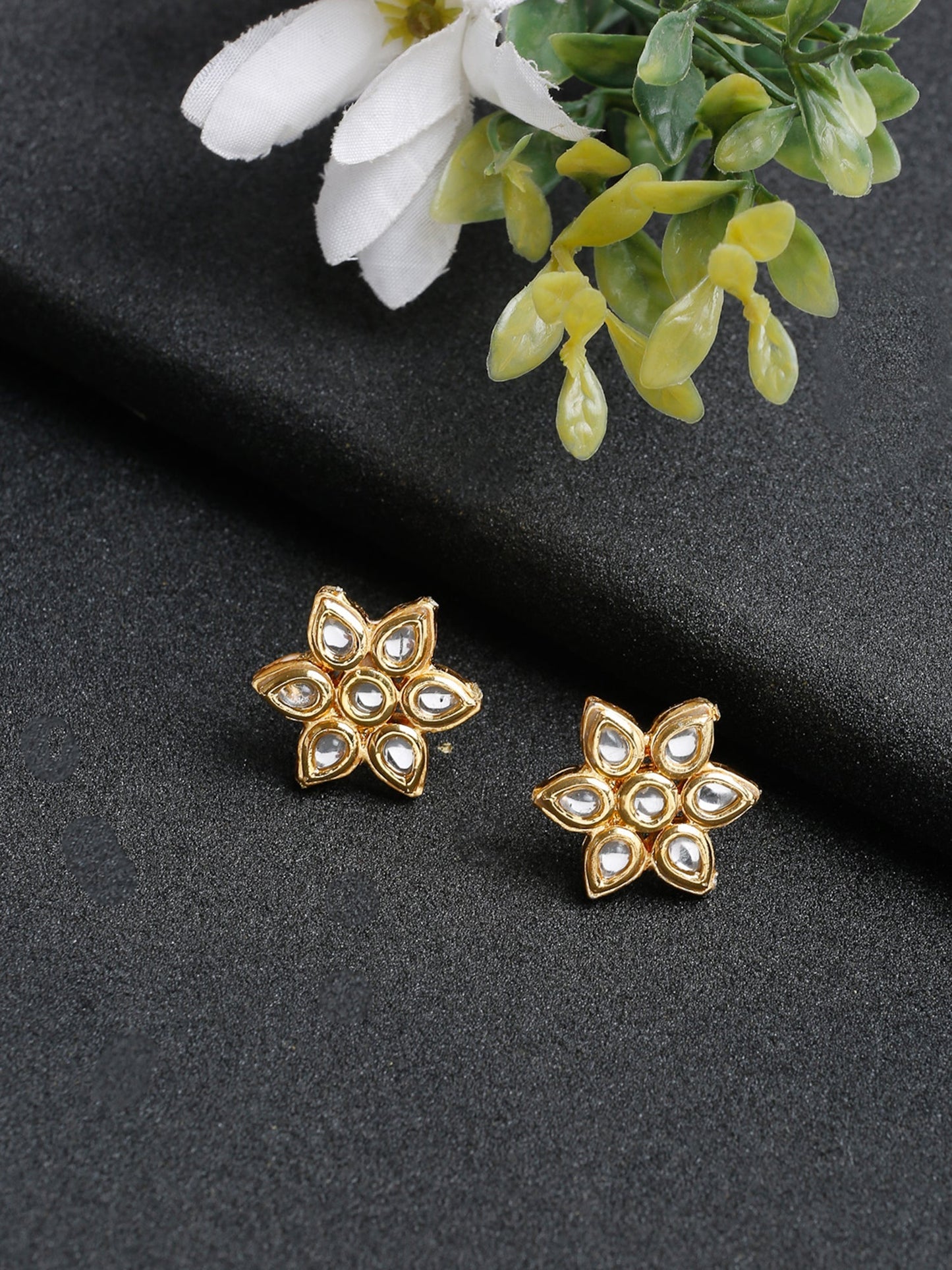 Kundan Studs - Ruby Raang