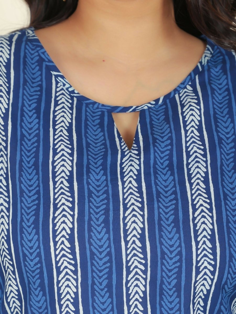 Aramya Blue Soft Cotton Striped Straight Kurta for Women