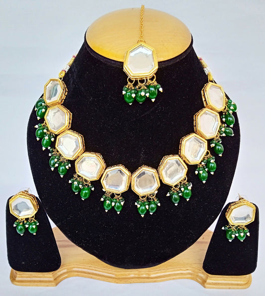 Joban Fashion Ggreen Kundan Work Necklace Set