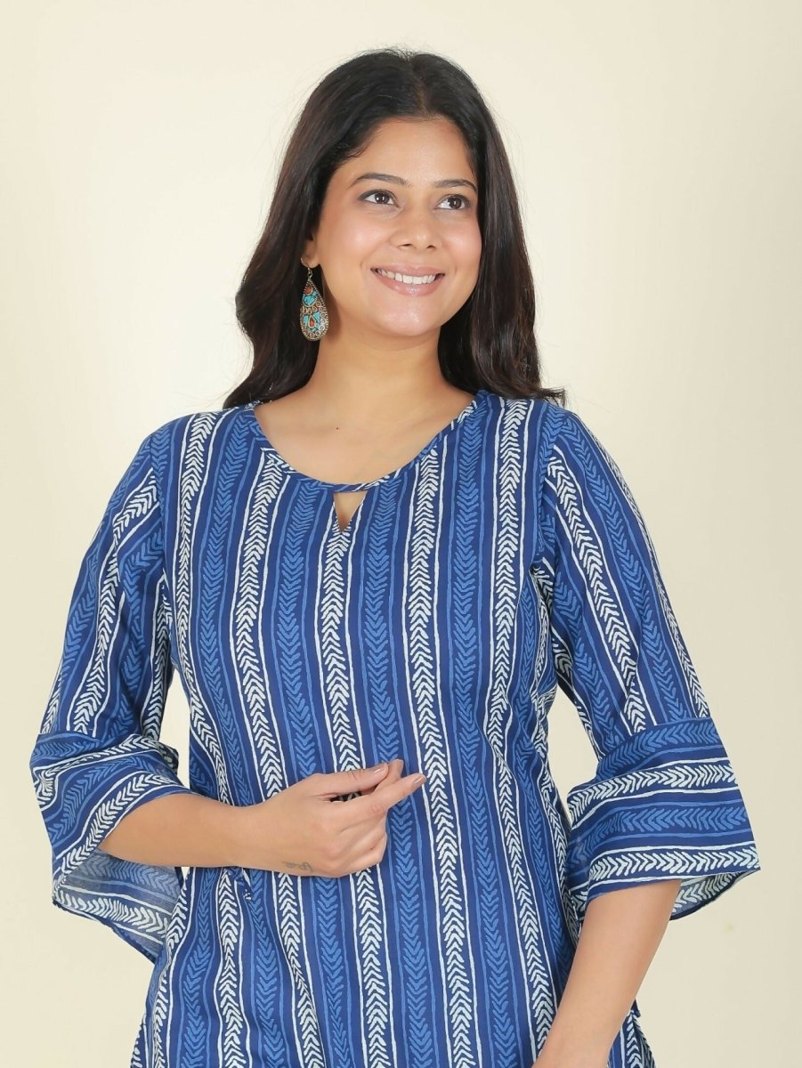 Aramya Blue Soft Cotton Striped Straight Kurta for Women