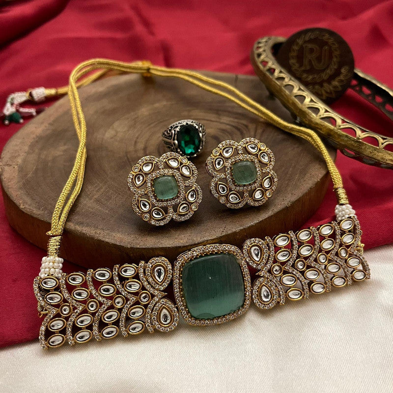 Adorable Kundan Choker Set with Earrings