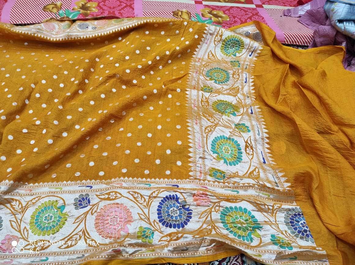 Banarasi Silk Saree with meenakari  border and Zari booti