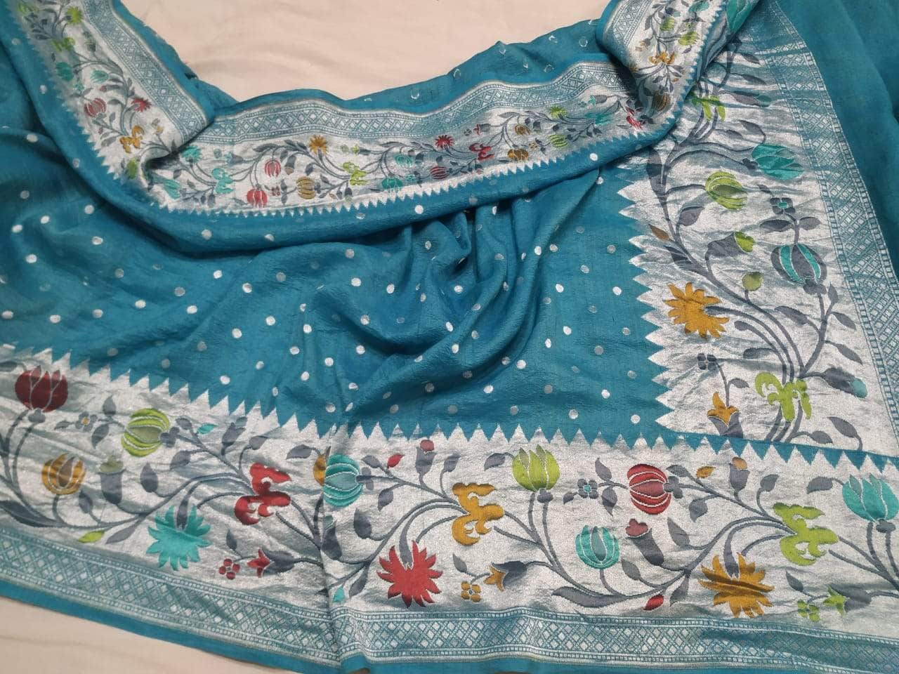 Banarasi Silk Saree with meenakari  border and Zari booti