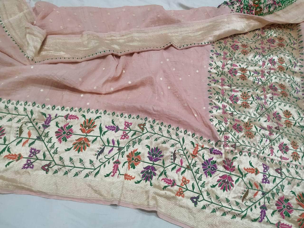 Banarasi Silk Saree with meenakari  border and Zari booti
