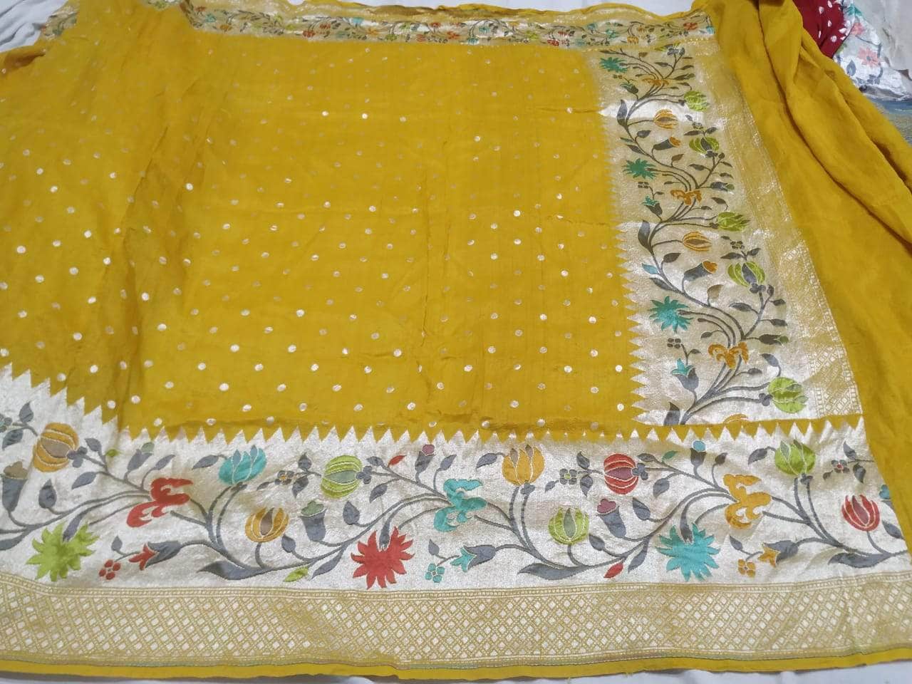 Banarasi Silk Saree with meenakari  border and Zari booti