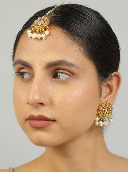 Beautiful Golden and White Kundan Floral Earrings With Maang Tikka Set