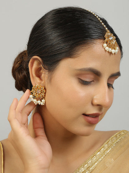 Beautiful Golden and White Kundan Floral Earrings With Maang Tikka Set