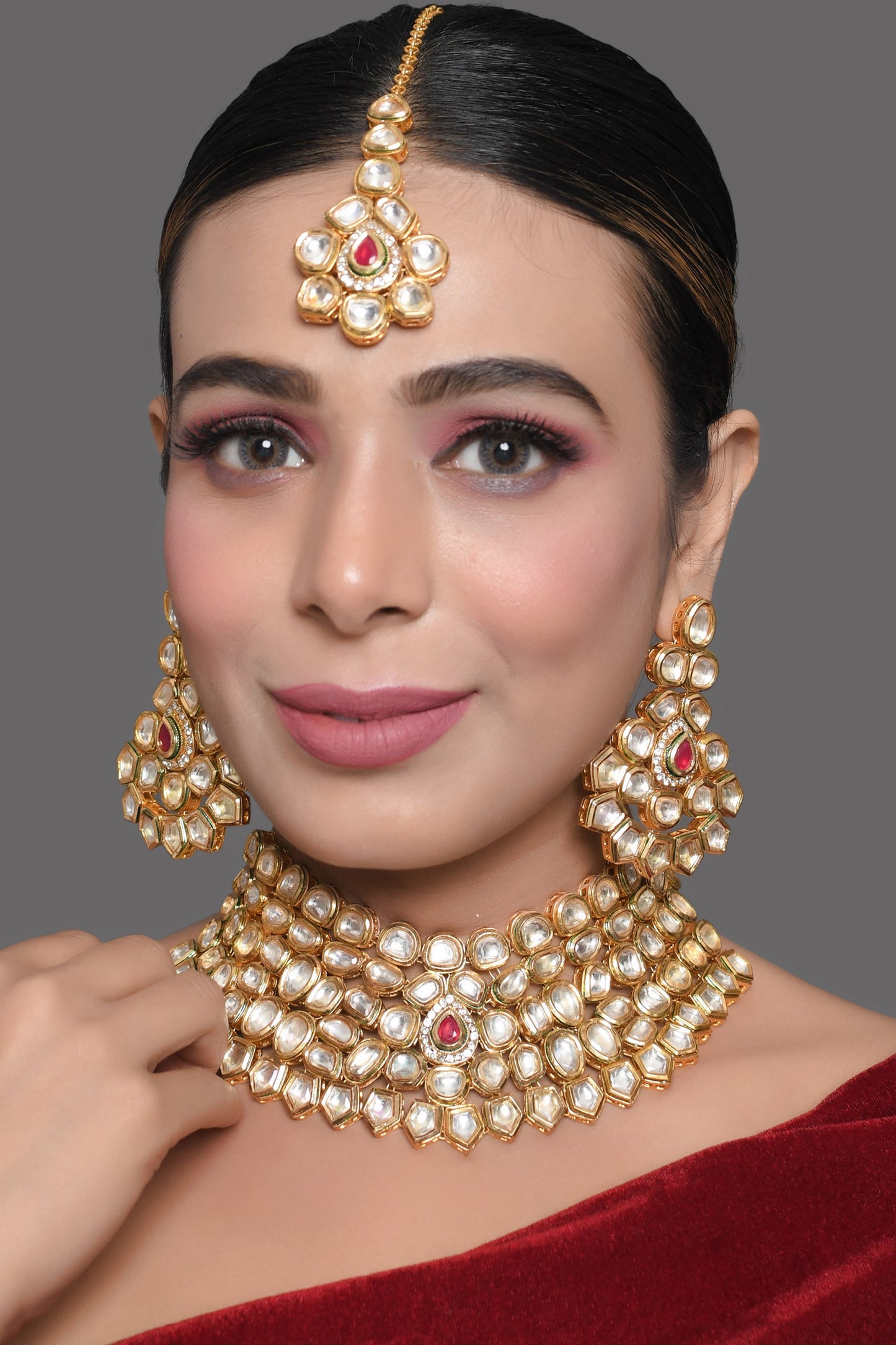 Beautiful Handcrafted Maharani Kundan Necklace Set