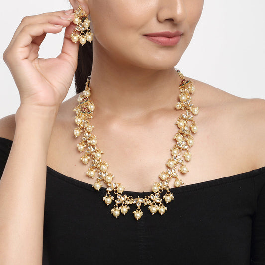 Beautiful Kundan Necklace With Earrings Set