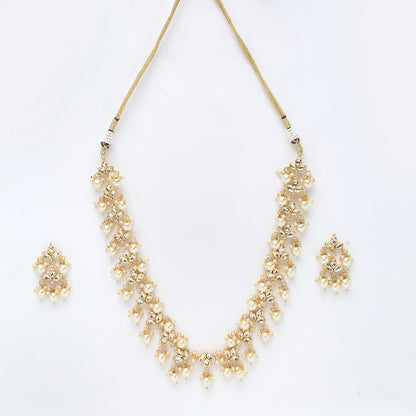 Beautiful Kundan Necklace With Earrings Set
