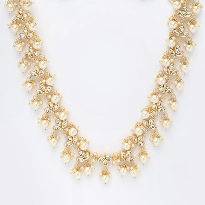 Beautiful Kundan Necklace With Earrings Set
