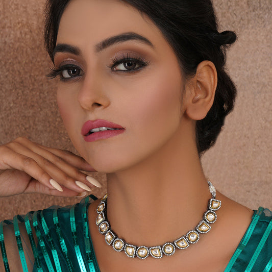 Beautiful Precious Kundan Necklace