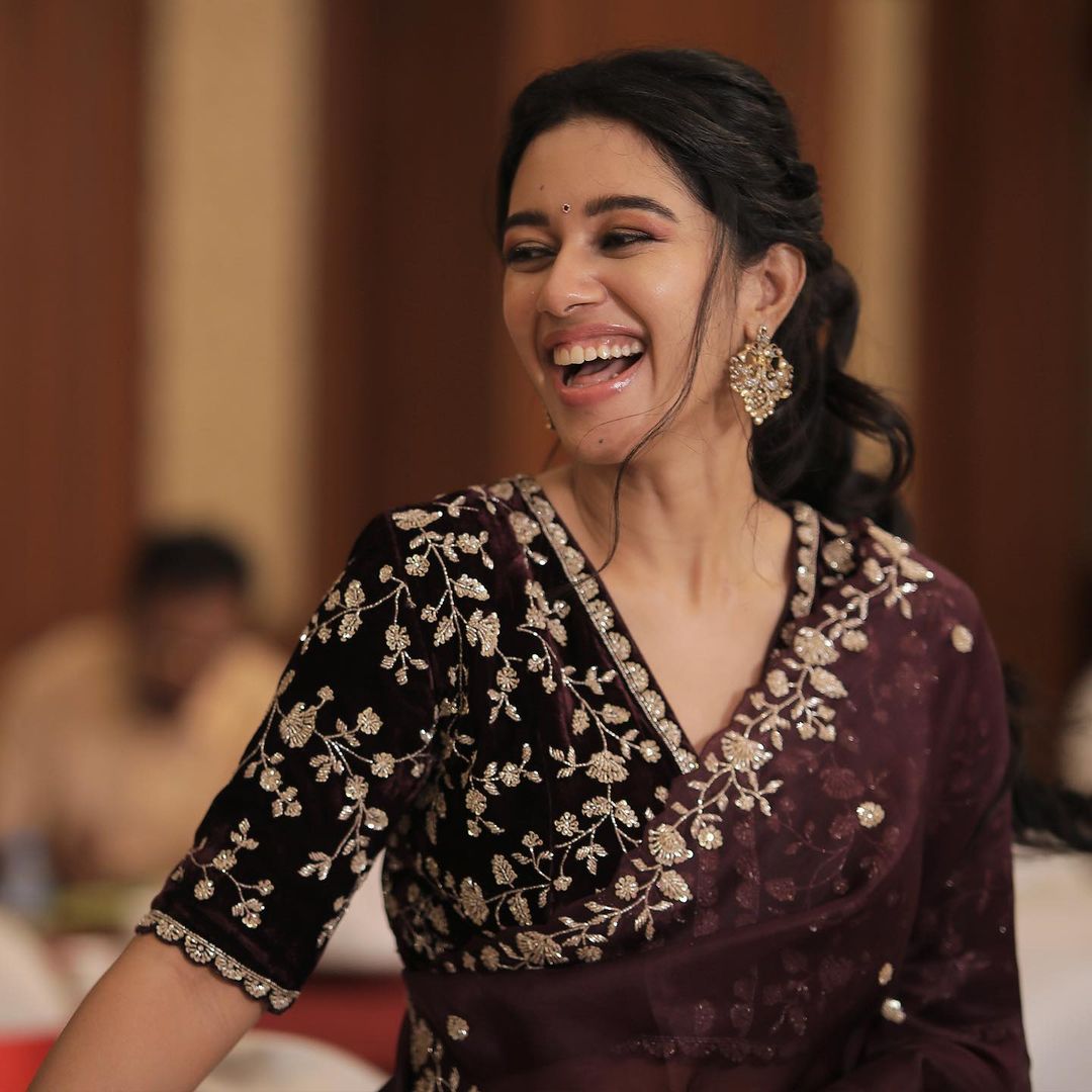 Designer Organza Silk Saree with Cutdana Handwork Border