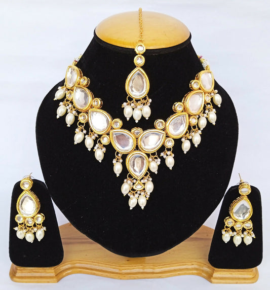 Joban Fashion Whte Kundan Work Necklace Set