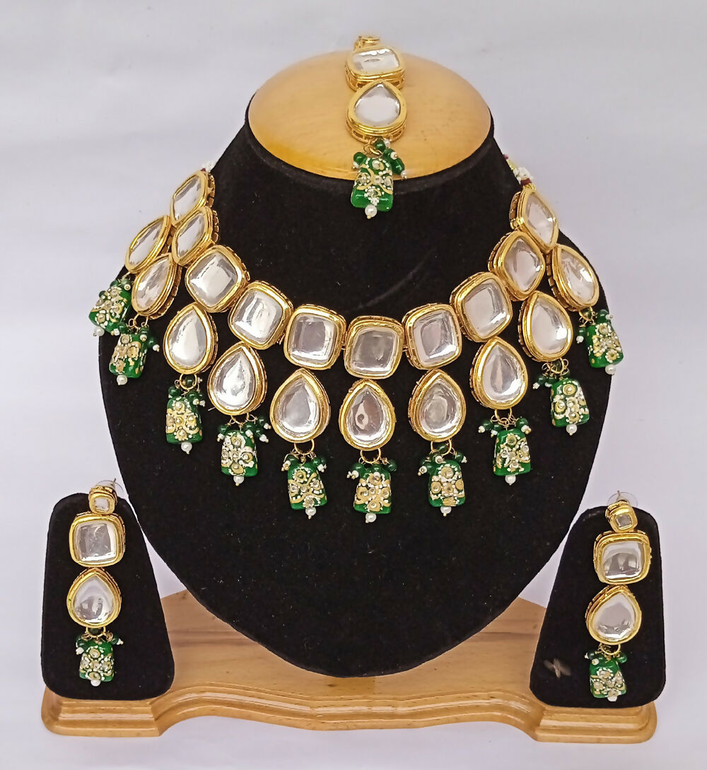 Joban Fashion Ggreen Kundan Work Necklace Set