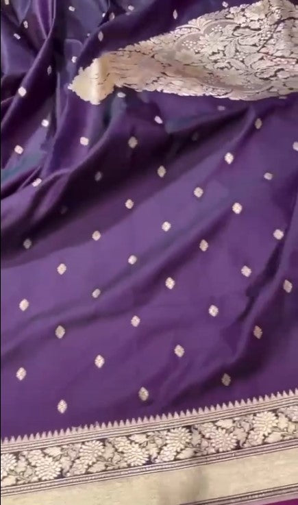 Excellent Banarasi Gold Zari Weaved Mashru Silk Saree