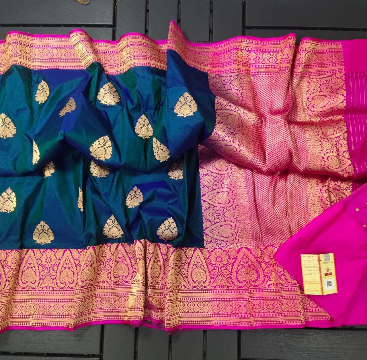 Exclusive Gold Zari Banarasi Silk Saree