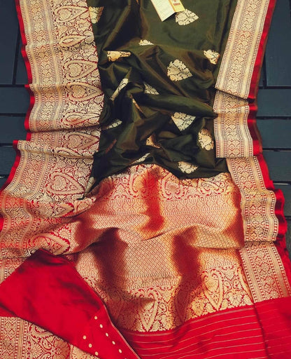 Exclusive Gold Zari Banarasi Silk Saree