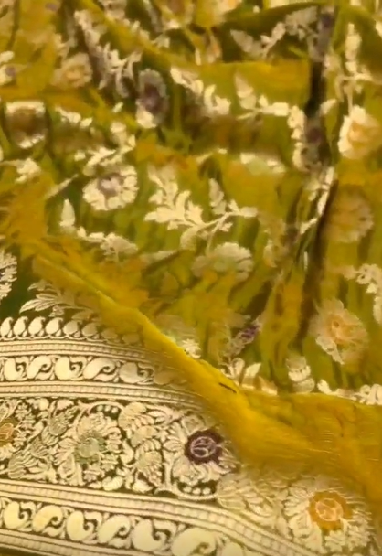 Exclusive Pure Banarasi Soft Meenakari Weaving Katan Silk Saree