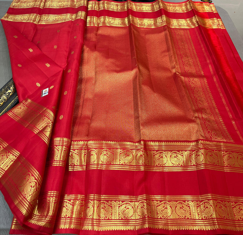 Exquisite Pure Kanjivaram Handloom Silk Saree with Rich Pallu