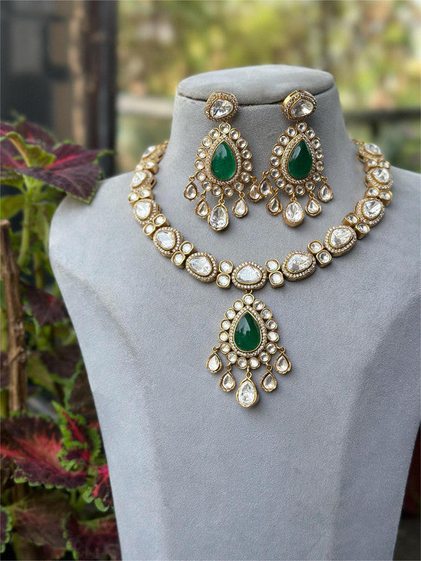 Fashion Vibes Presents Exclusive Kundan Necklace Set