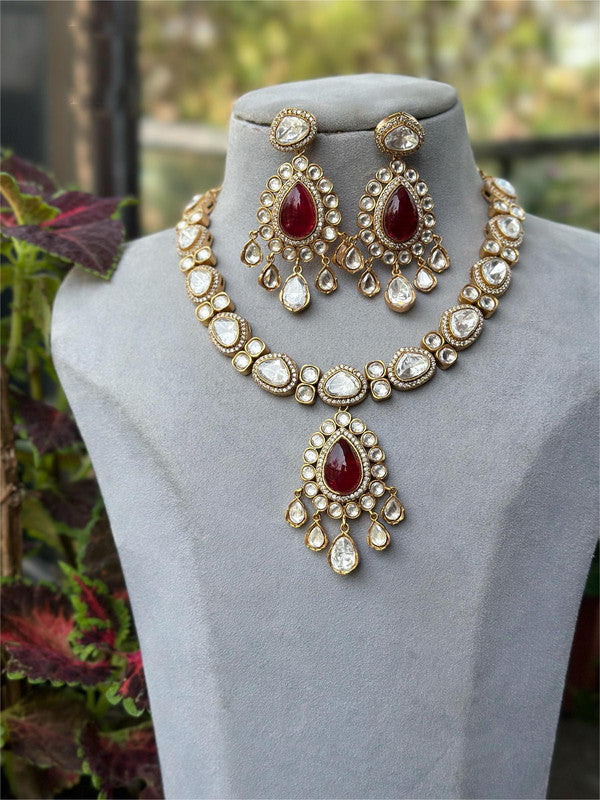 Fashion Vibes Presents Exclusive Kundan Necklace Set