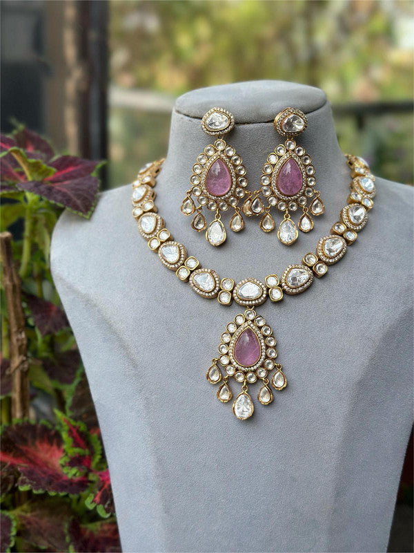 Fashion Vibes Presents Exclusive Kundan Necklace Set