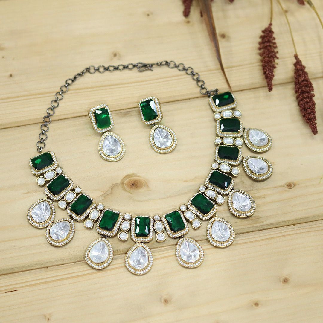 Good Looking Royal Jaipur Stone Set