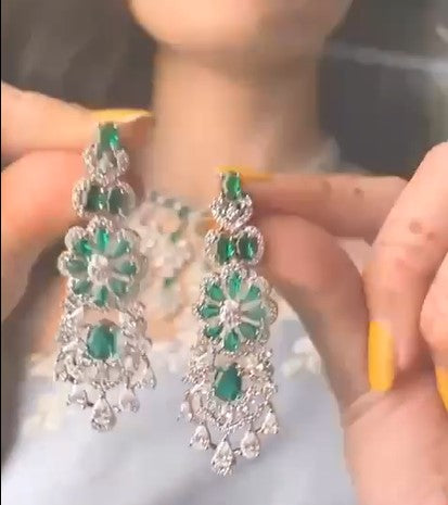 Gorgeous Green High Quality Kundan Necklace Set