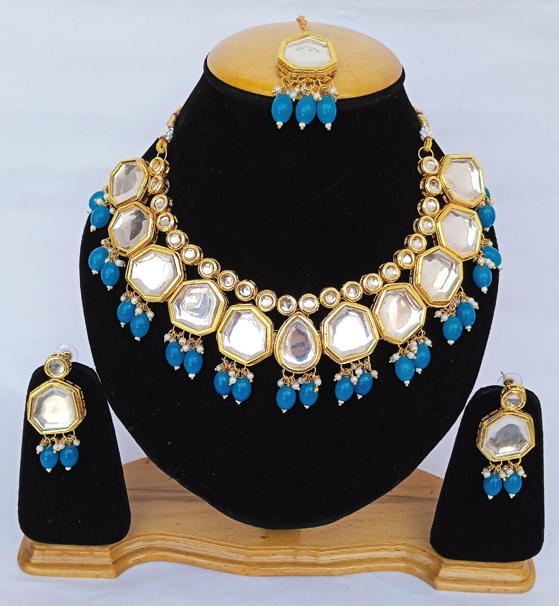 Joban Fashion Blue Kundan Work Necklace Set