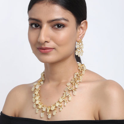 Kundan Necklace With Earrings and Precious Stone