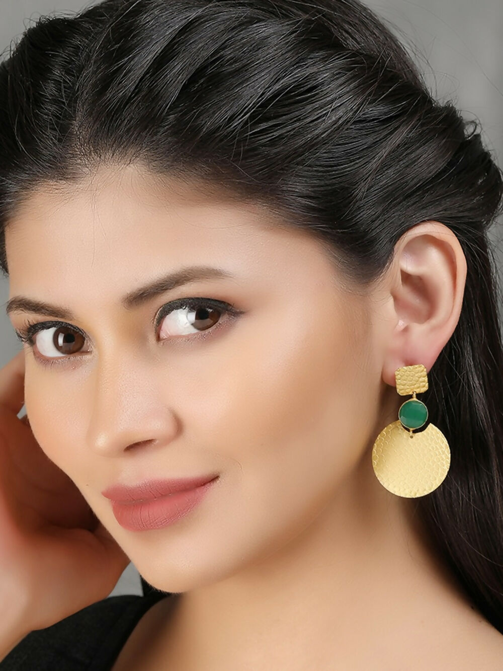 Joban Fashion Women Round Shape Green Stone Matte Gold Earrings