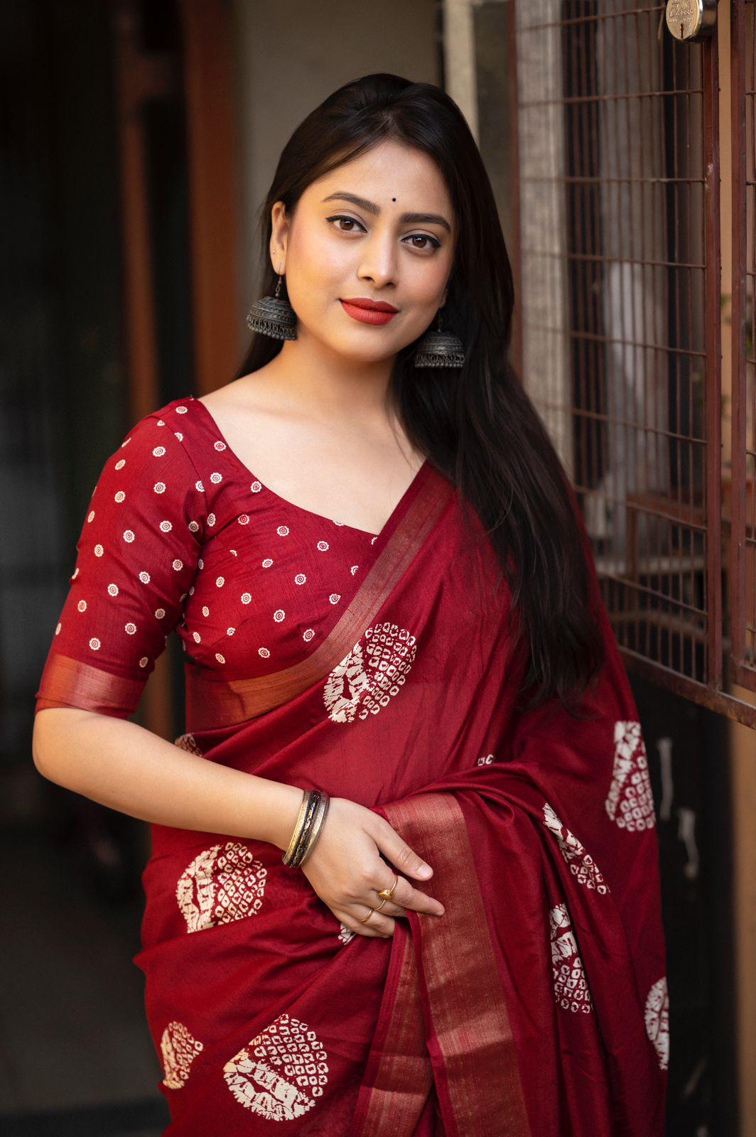 Maroon Cotton Crepe Batik Print Saree with Unstitched Blouse - Hiral Fashion