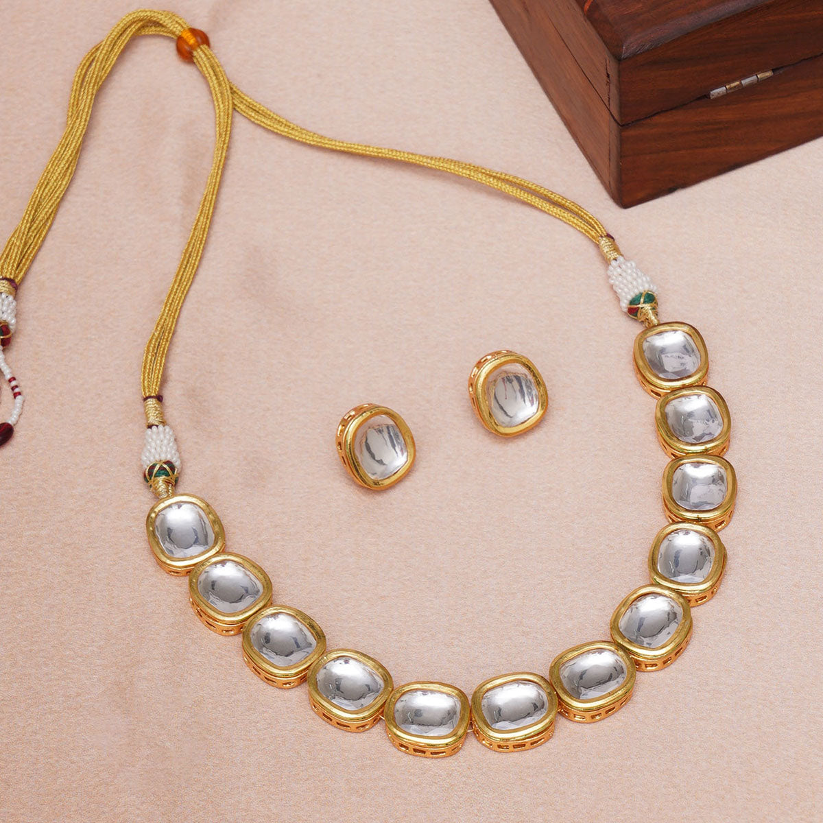 Precious Choker Kundan Set